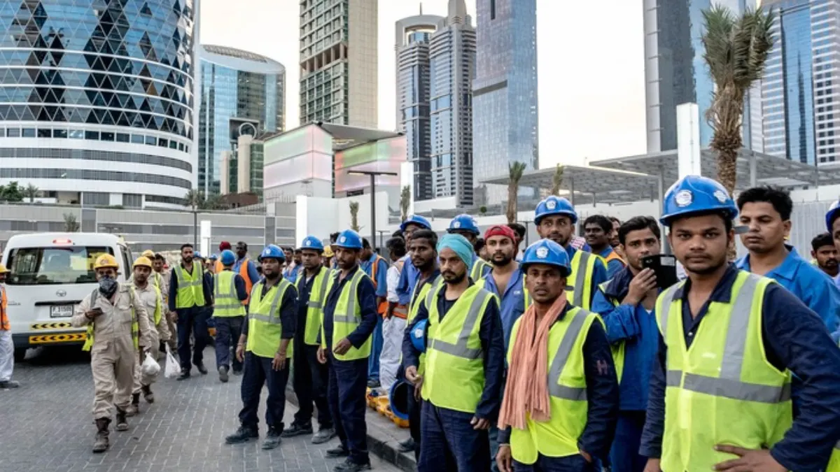 Jobs In UAE: 12वीं पास लोगों को यूएई में मिलती हैं ये 5 नौकरियां और मोटी सैलरी