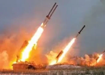 Big Breaking: यूएई पर ईरान ने मिसाइल से किया हमला, एक सिवियलन की मौत….