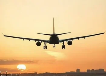 अमेरिका-इजराइल-ईरान तनाव का बड़ा असर, खाड़ी और मिडिल ईस्ट में 700 से ज्यादा उड़ानें रद्द