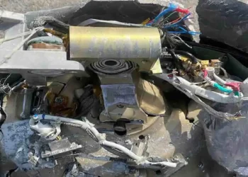 UAE सरकार का बड़ा अलर्ट! गिरे मलबे के पास जाना हो सकता है खतरनाक